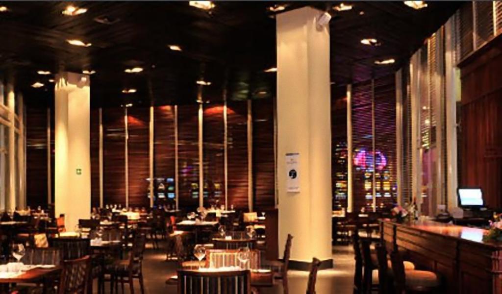 Hotel Dreams Valdivia Exterior foto The interior of the restaurant